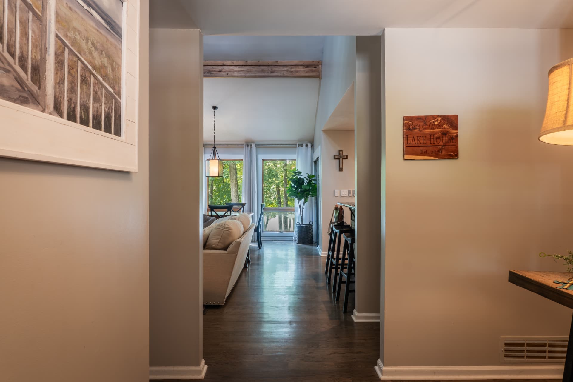 Lake House — photo 4