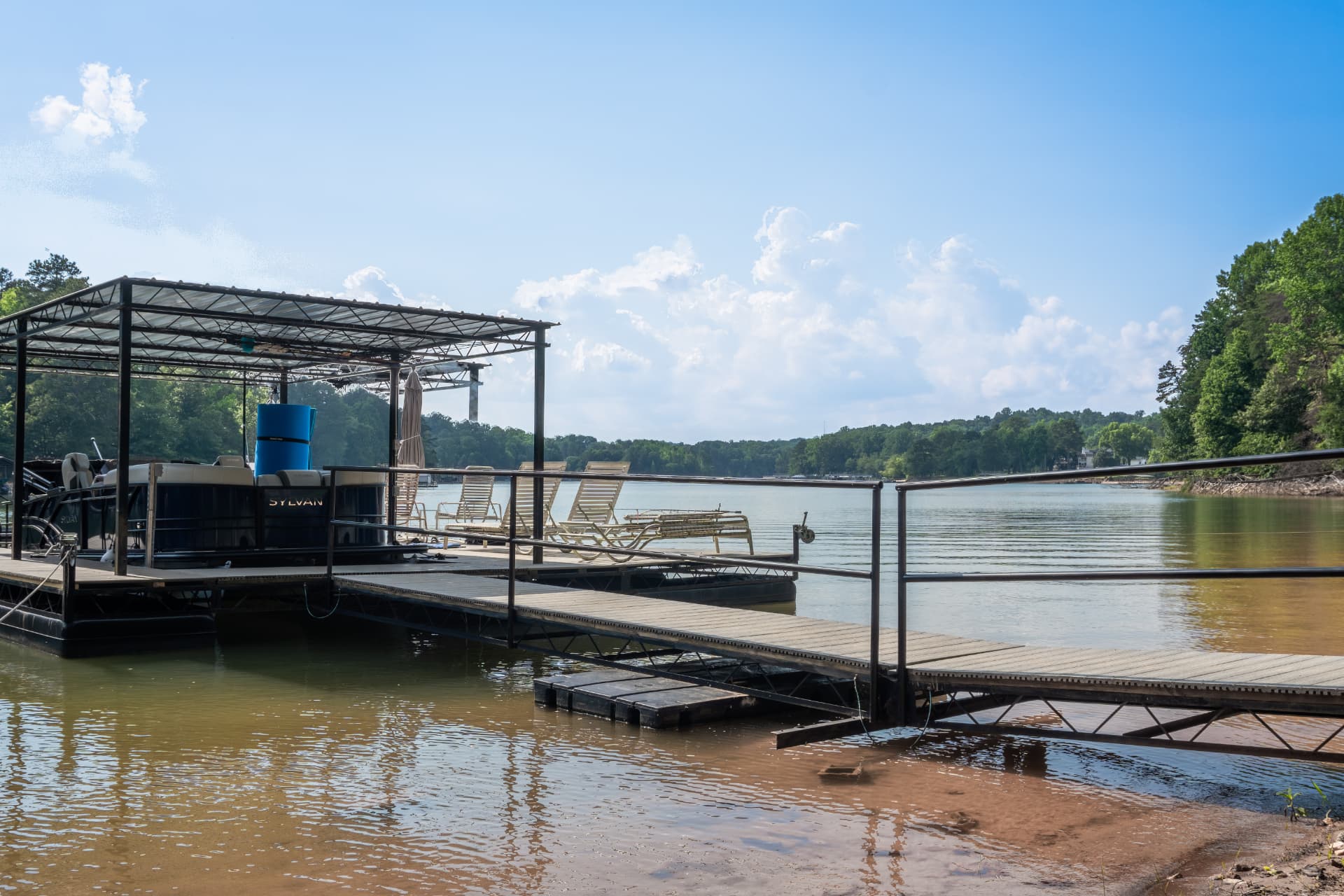 Lake House — photo 12