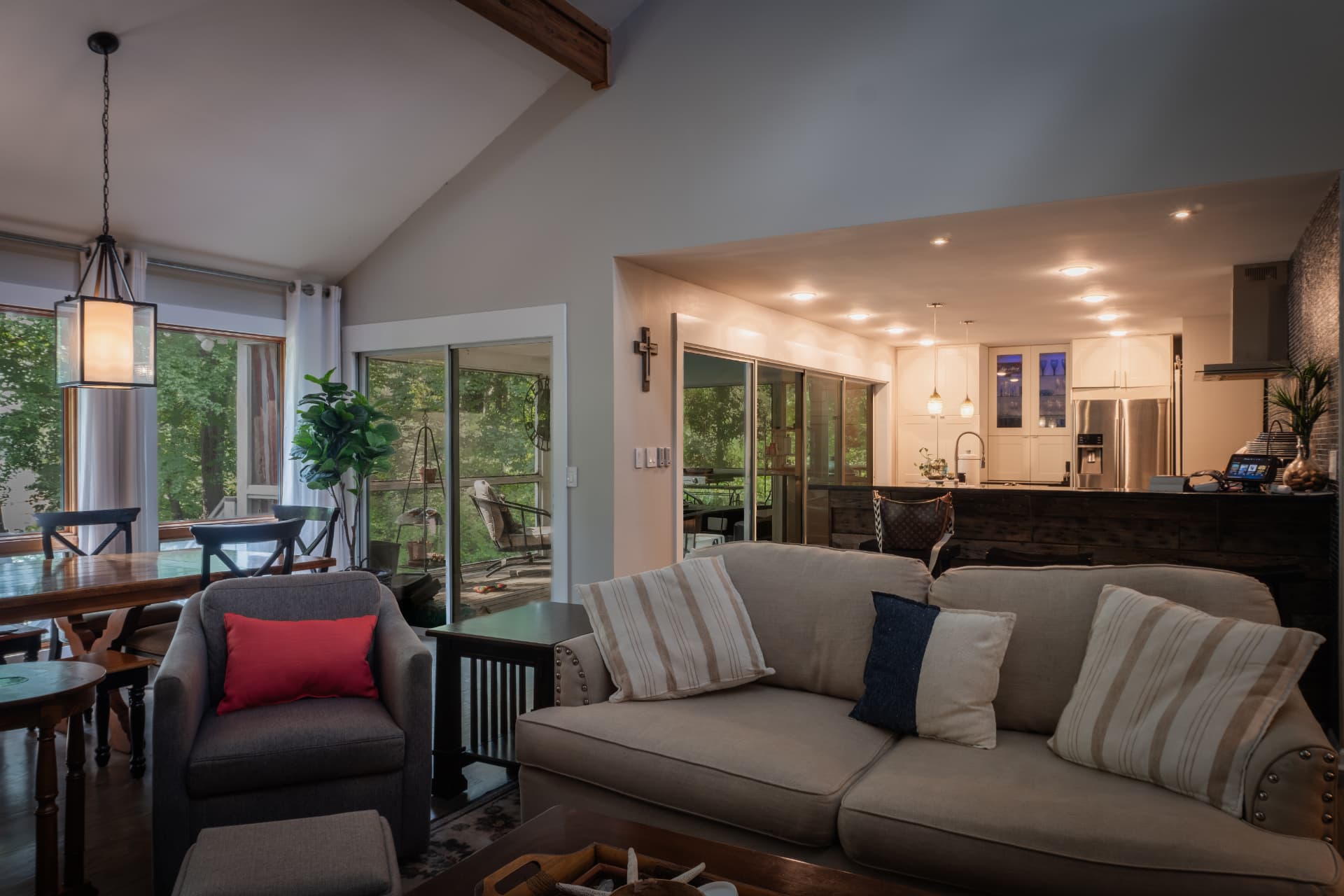 Lake House — photo 6